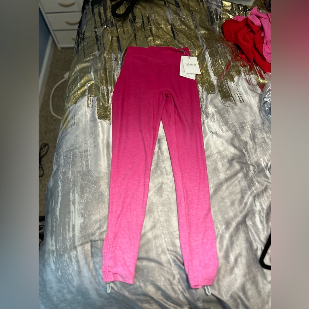 NWT Bombshell Leggings